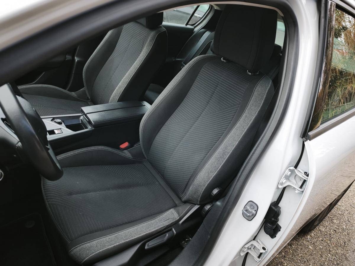 peugeot-308-2022-diesel-1499cc