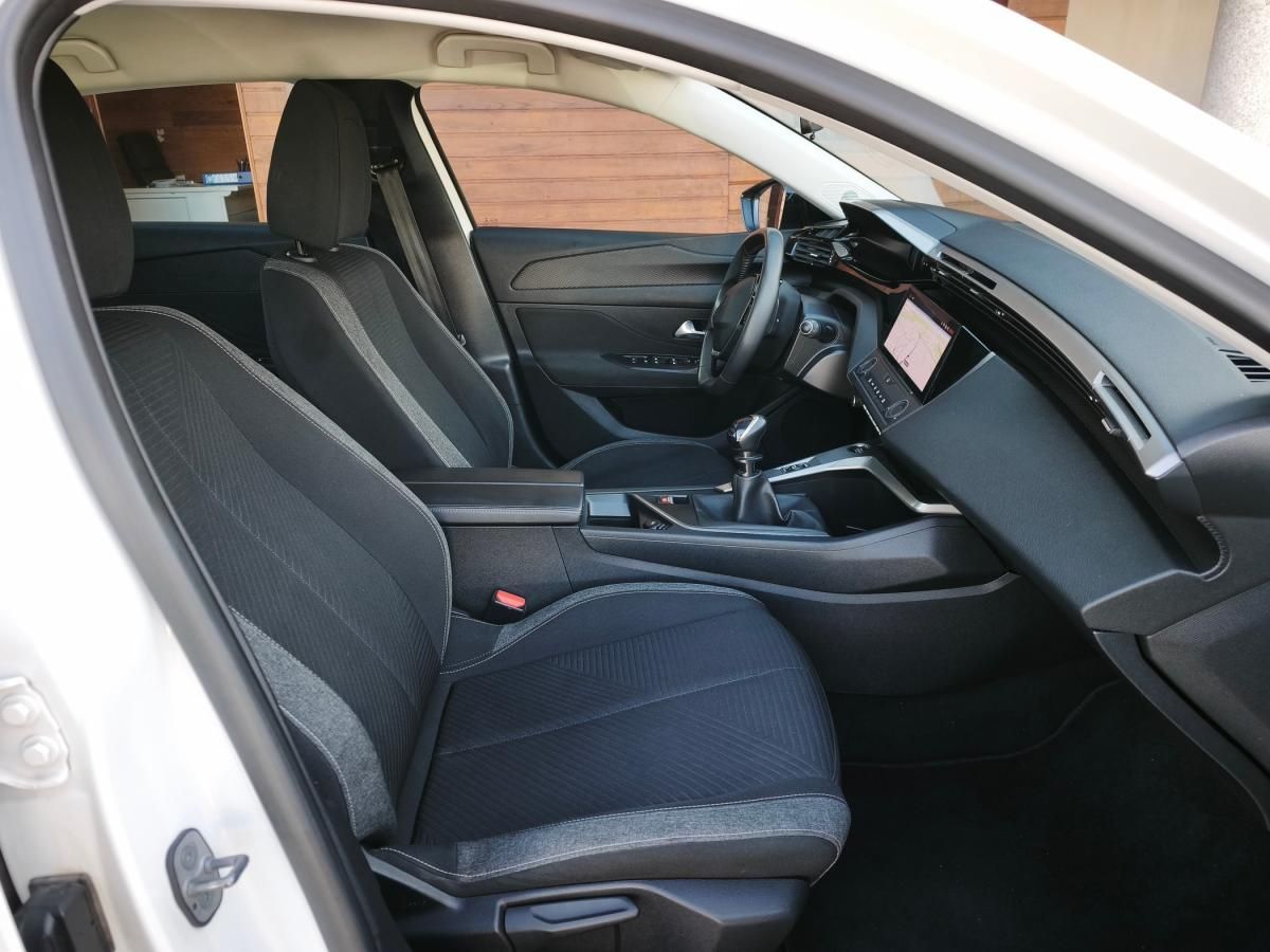 peugeot-308-2022-diesel-1499cc