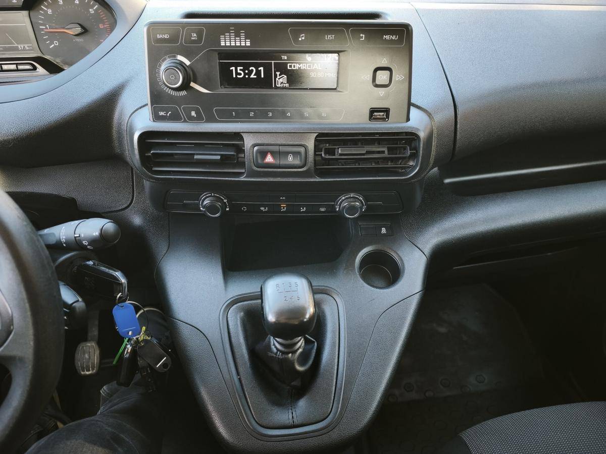 peugeot-rifter-2021-diesel-1499cc