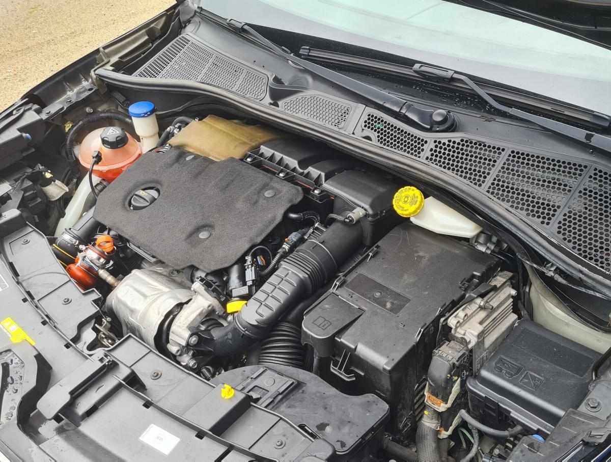 citroen-c4-cactus-2018-diesel-1499cc