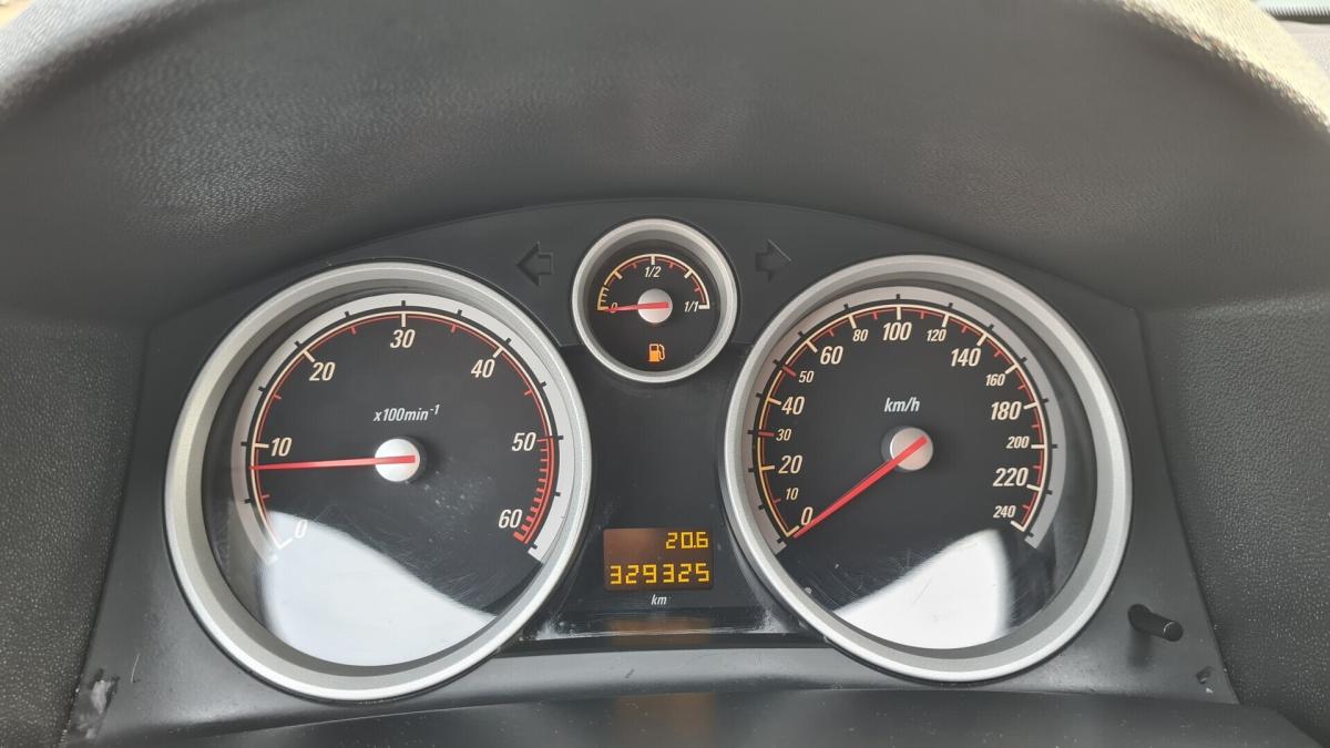opel-astra-gtc-2006-diesel-1910cc