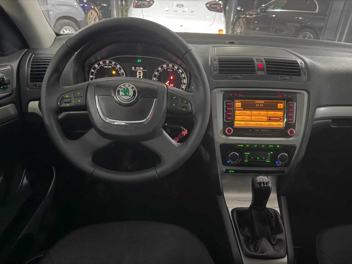 skoda-octavia-1-6-tdi-2011-diesel-1598cc