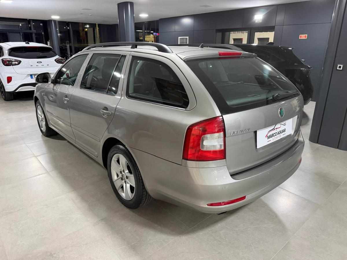 skoda-octavia-1-6-tdi-2011-diesel-1598cc