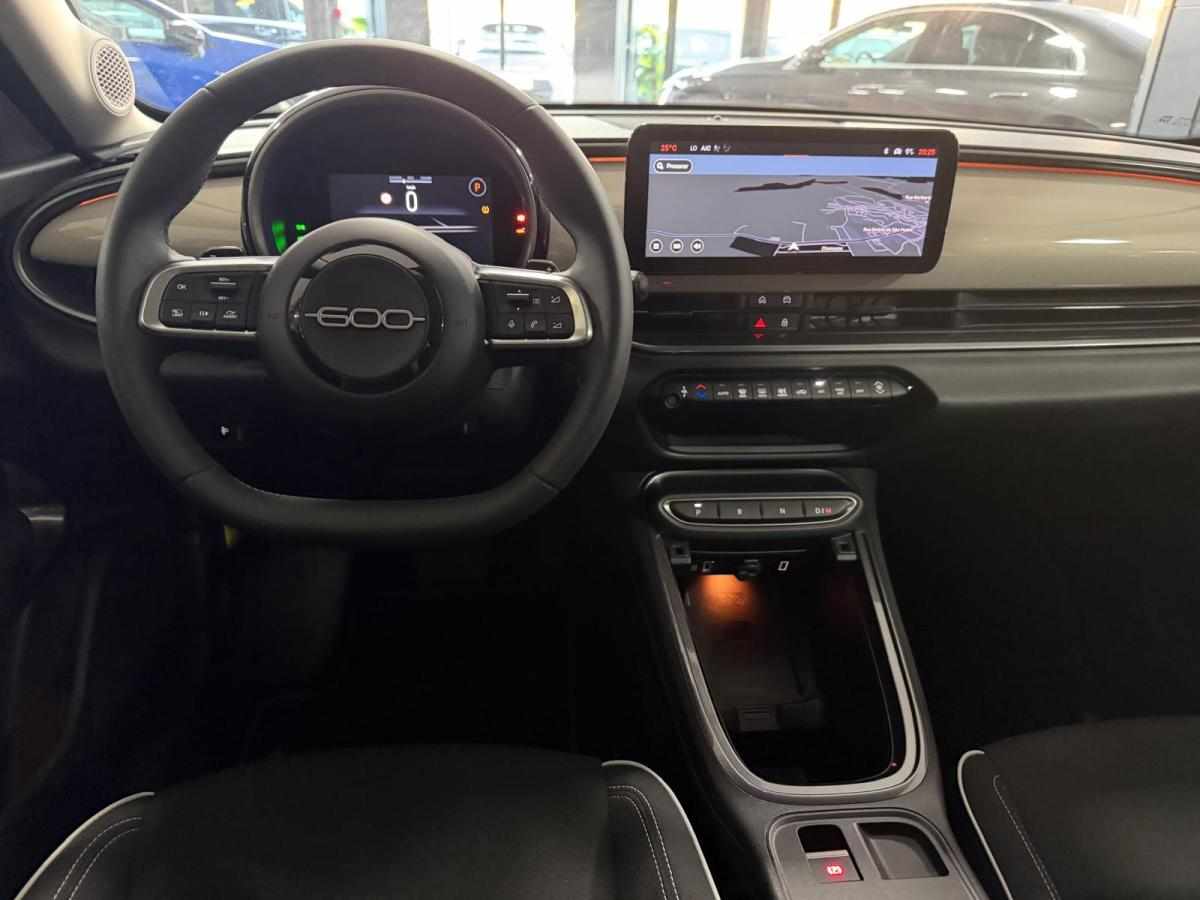fiat-600-1-2-mild-hybrid-2025-gasolina-1199cc