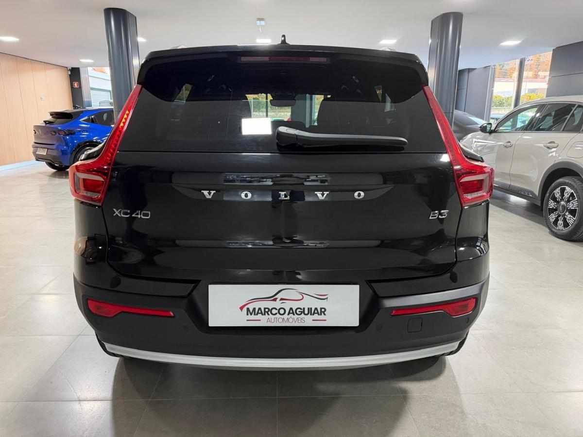 volvo-xc40-b3-2025-gasolina-1969cc