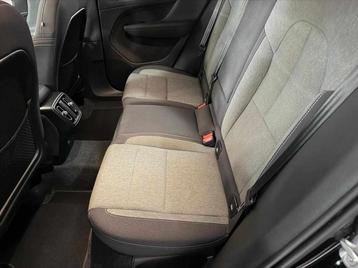 volvo-xc40-b3-2025-gasolina-1969cc