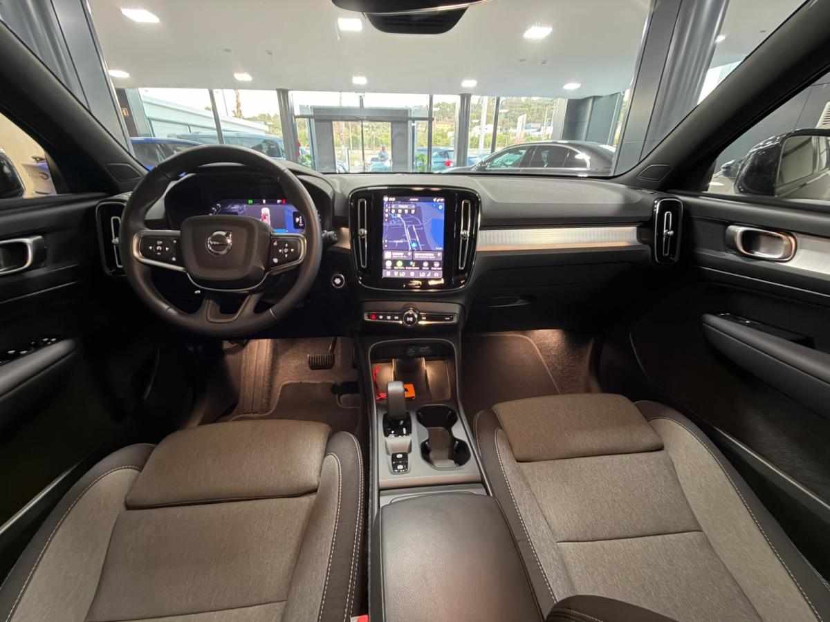 volvo-xc40-b3-2025-gasolina-1969cc