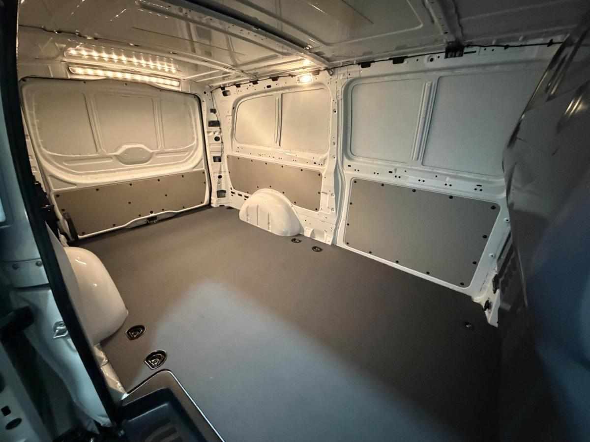 mercedes-benz-vito-2-0-136cv-2024-diesel-1950cc