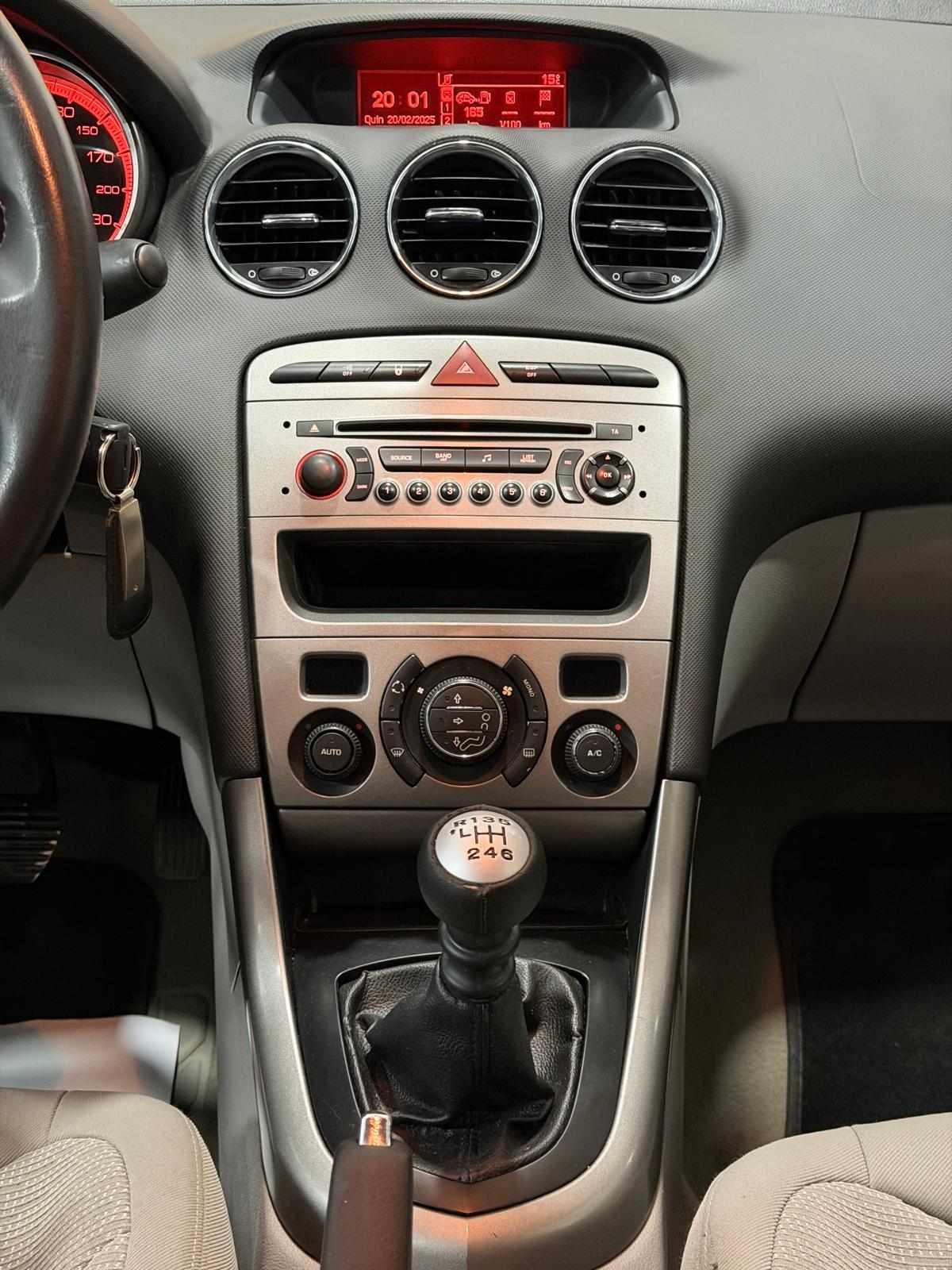 peugeot-308-1-6-e-hdi-fap-2012-diesel-1560cc