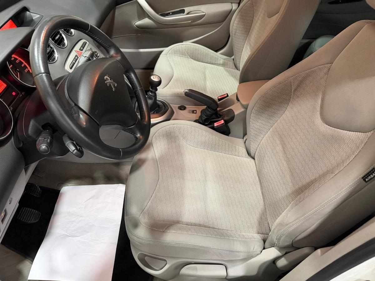 peugeot-308-1-6-e-hdi-fap-2012-diesel-1560cc