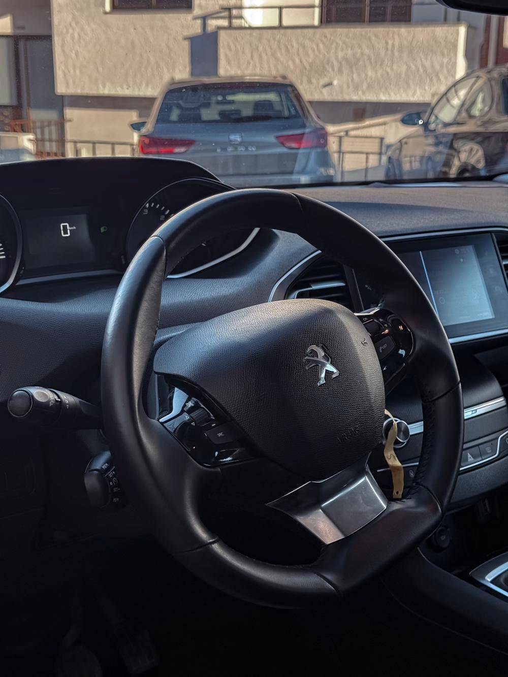 peugeot-308-2019-diesel-1499cc