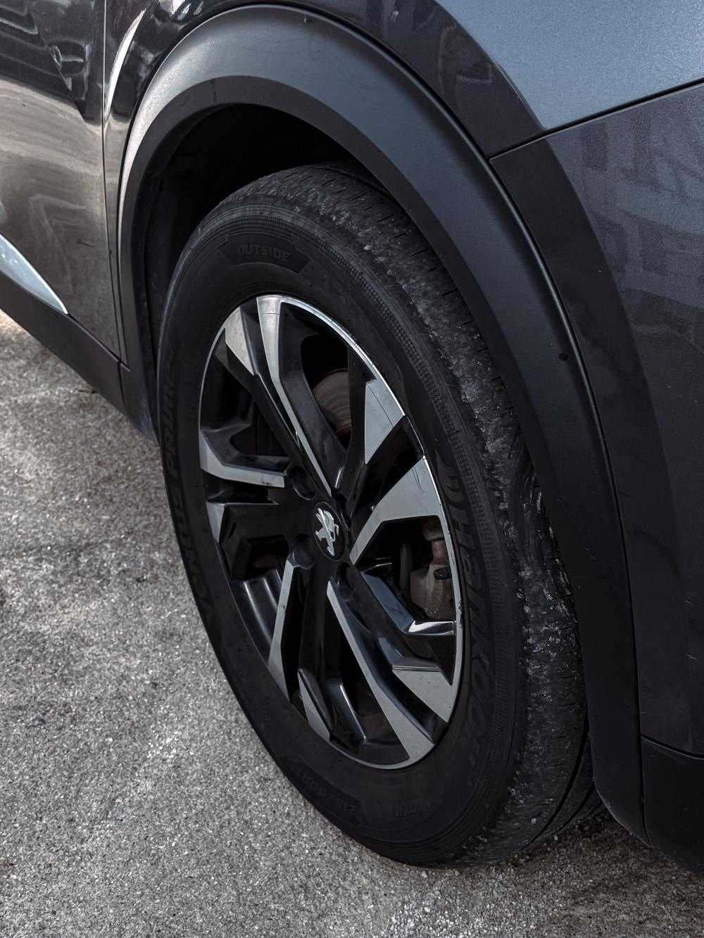 peugeot-2008-2023-diesel-1499cc