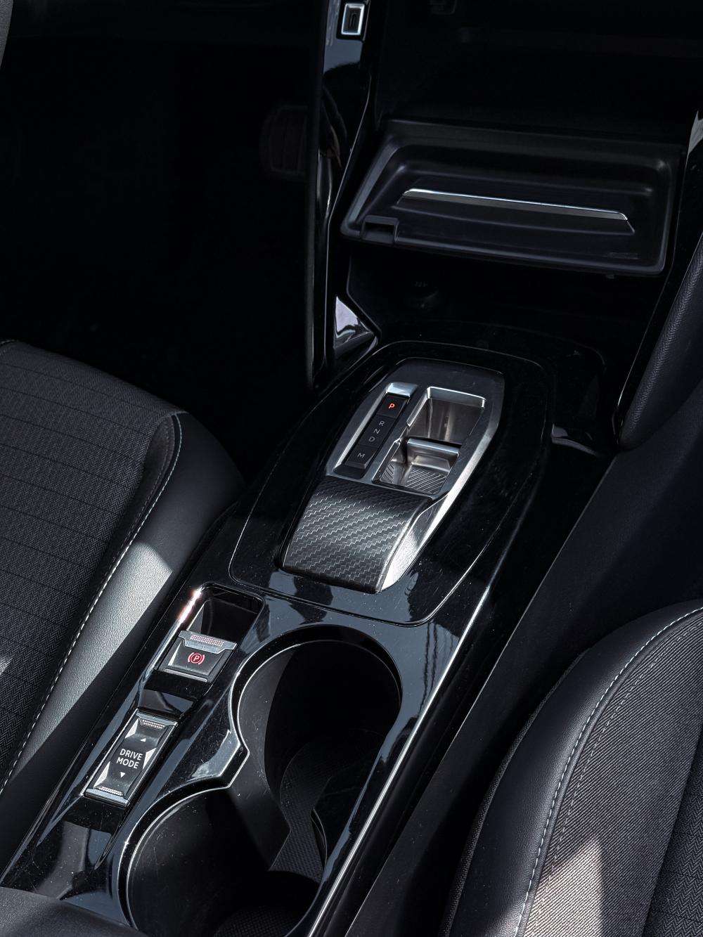 peugeot-2008-2023-diesel-1499cc
