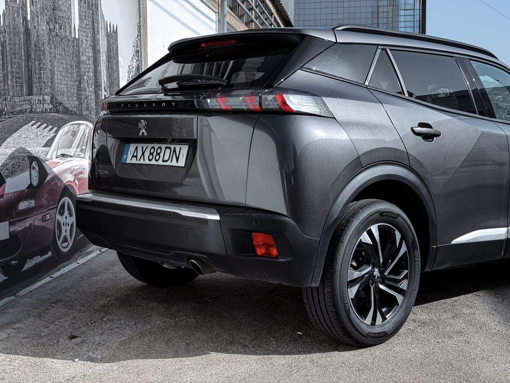 peugeot-2008-2023-diesel-1499cc