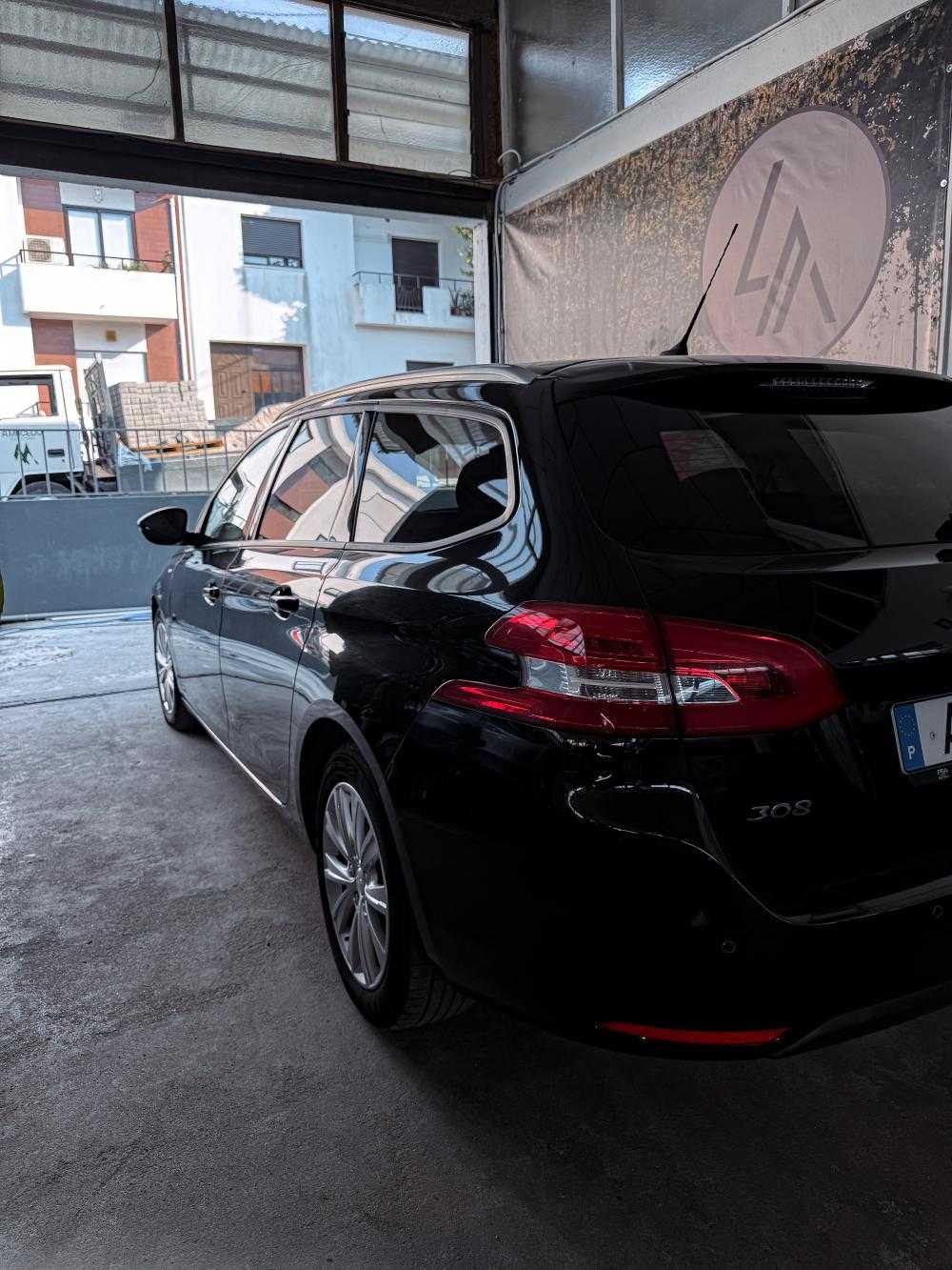 peugeot-308-sw-2021-diesel-1499cc