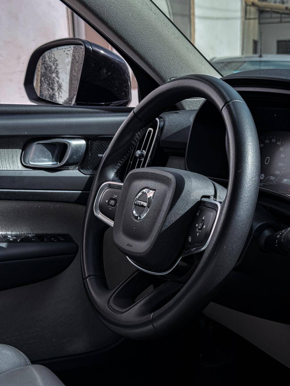 volvo-xc40-2021-hibrido-a-gasolina-1477cc