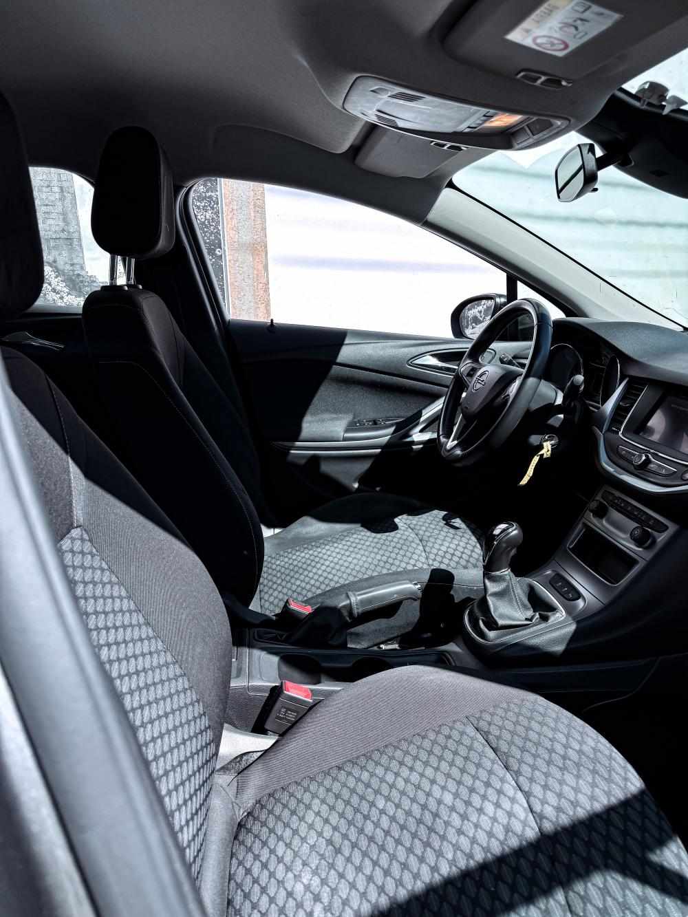 opel-astra-2021-diesel-1496cc