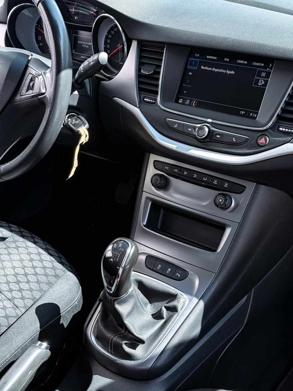 opel-astra-2021-diesel-1496cc