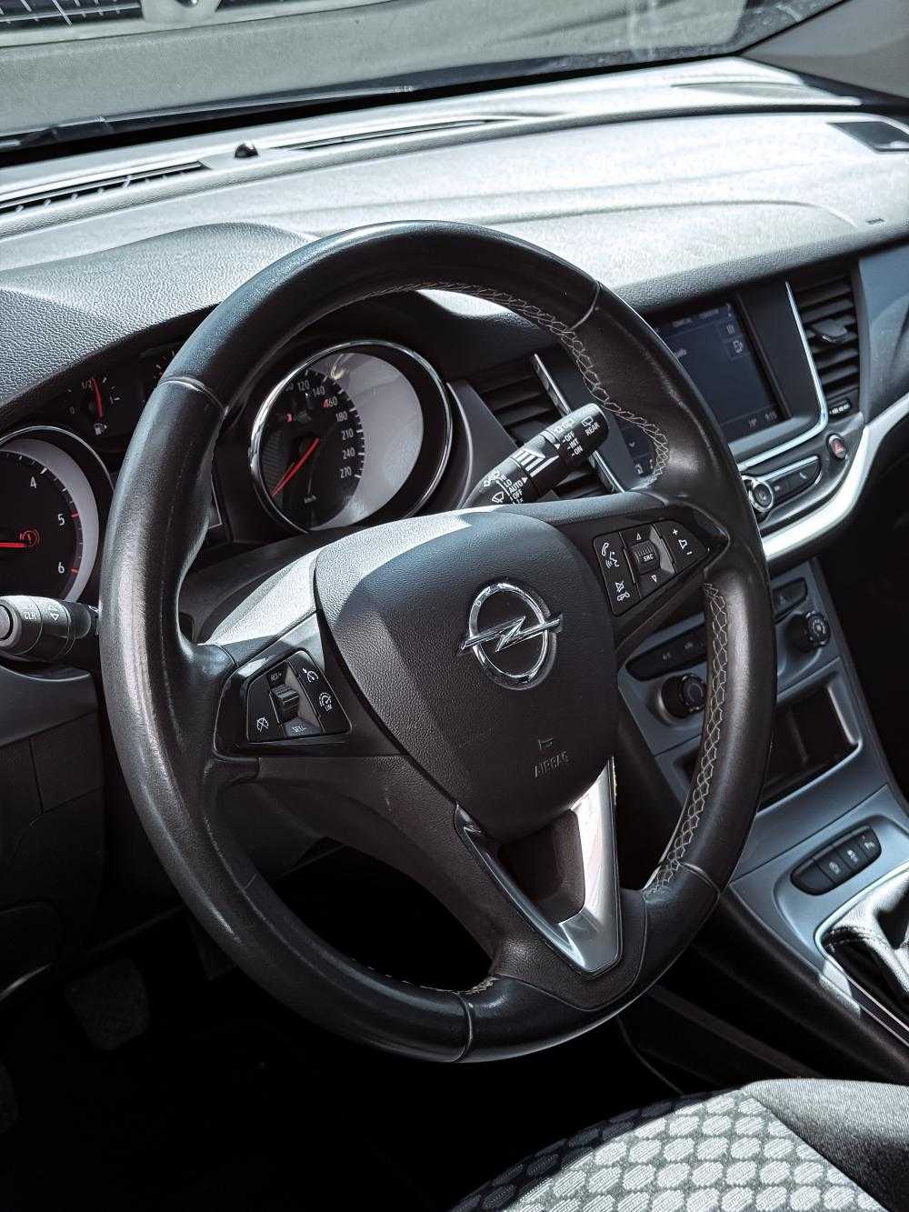 opel-astra-2021-diesel-1496cc