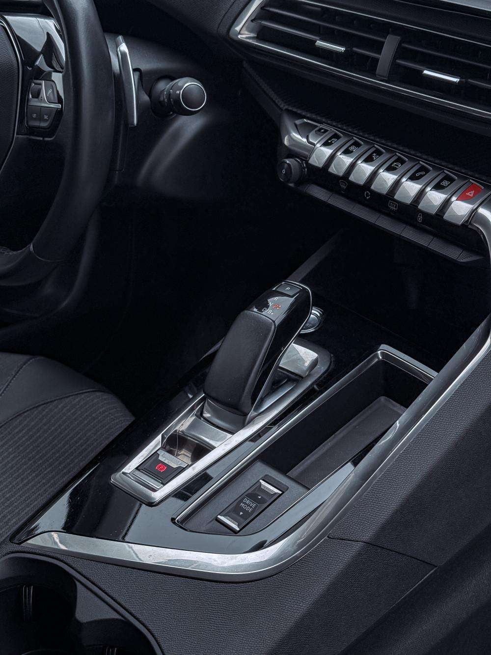 peugeot-3008-2021-hibrido-a-gasolina-1598cc