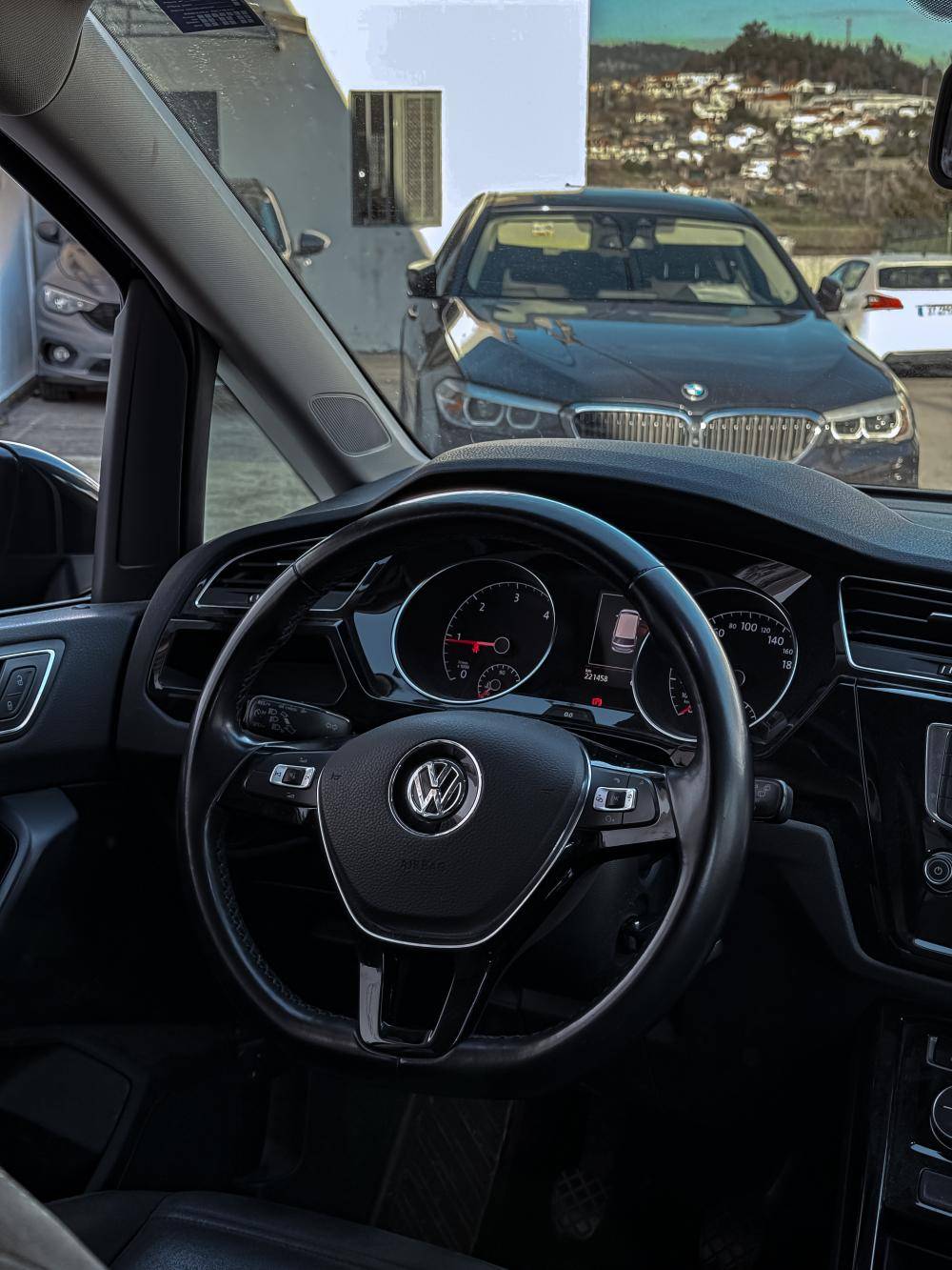 volkswagen-touran-2016-diesel-1968cc
