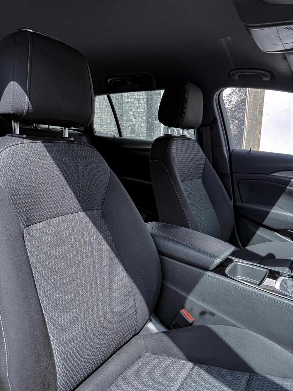 opel-insignia-sports-tourer-2021-diesel-1496cc
