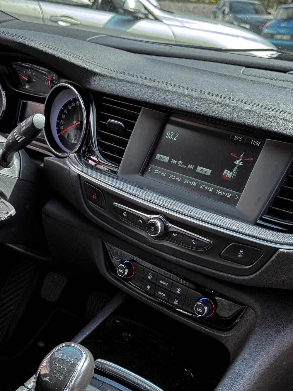opel-insignia-sports-tourer-2021-diesel-1496cc