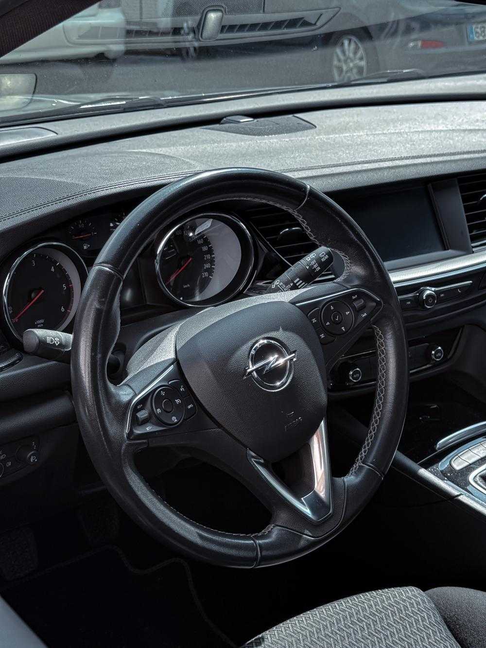 opel-insignia-sports-tourer-2021-diesel-1496cc