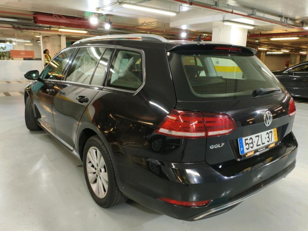 volkswagen-golf-variant-2019-diesel-1598cc