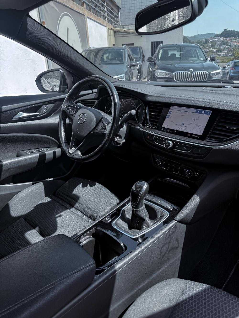 opel-insignia-sports-tourer-2022-diesel-1496cc
