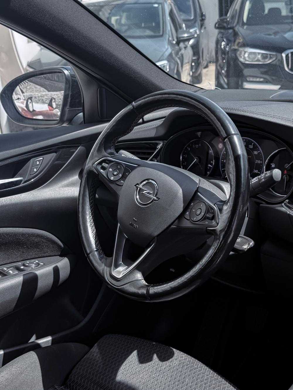 opel-insignia-sports-tourer-2022-diesel-1496cc