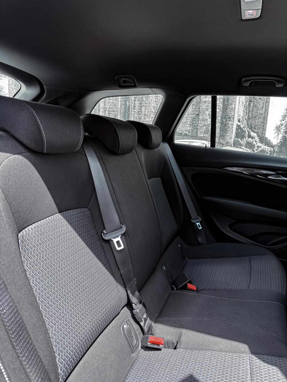 opel-insignia-sports-tourer-2022-diesel-1496cc