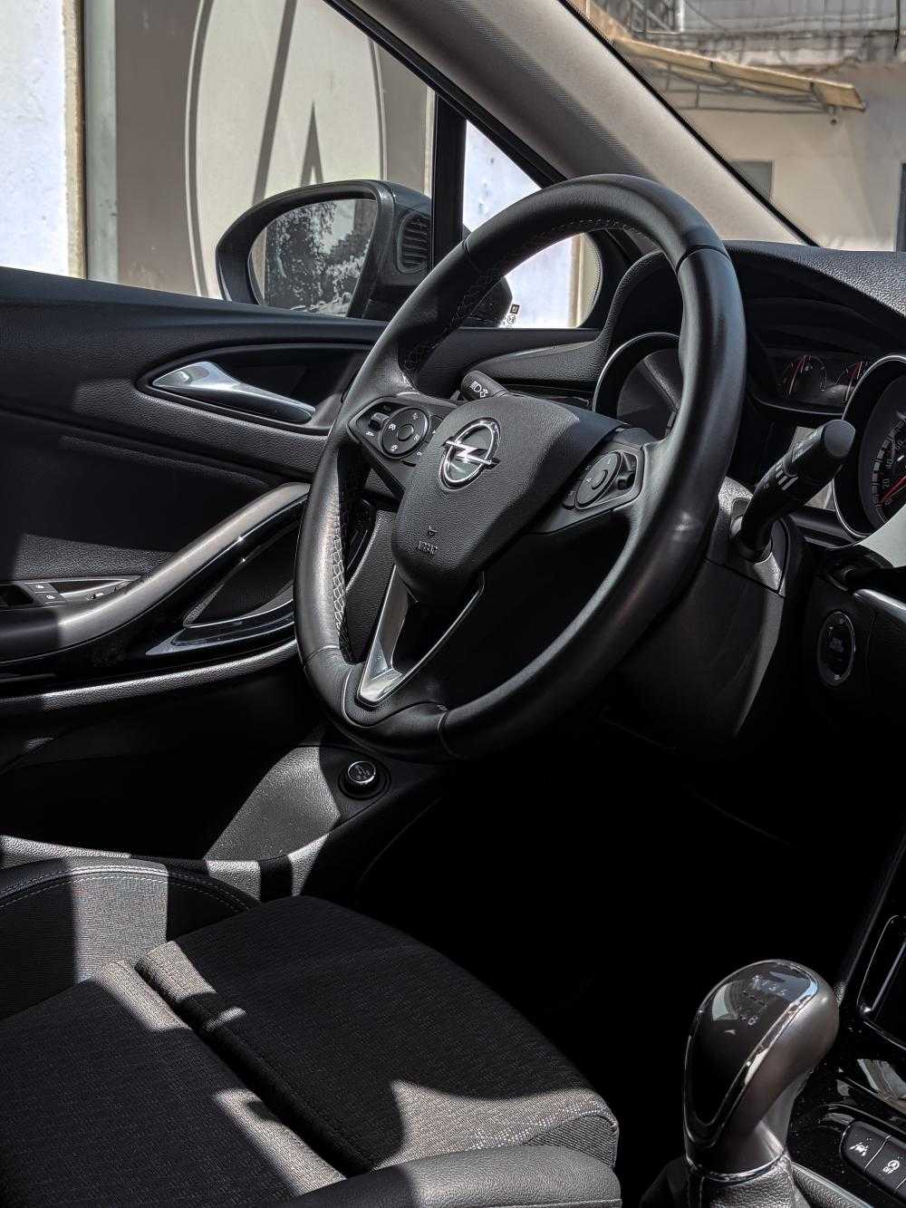 opel-astra-sport-tourer-2019-diesel-1598cc