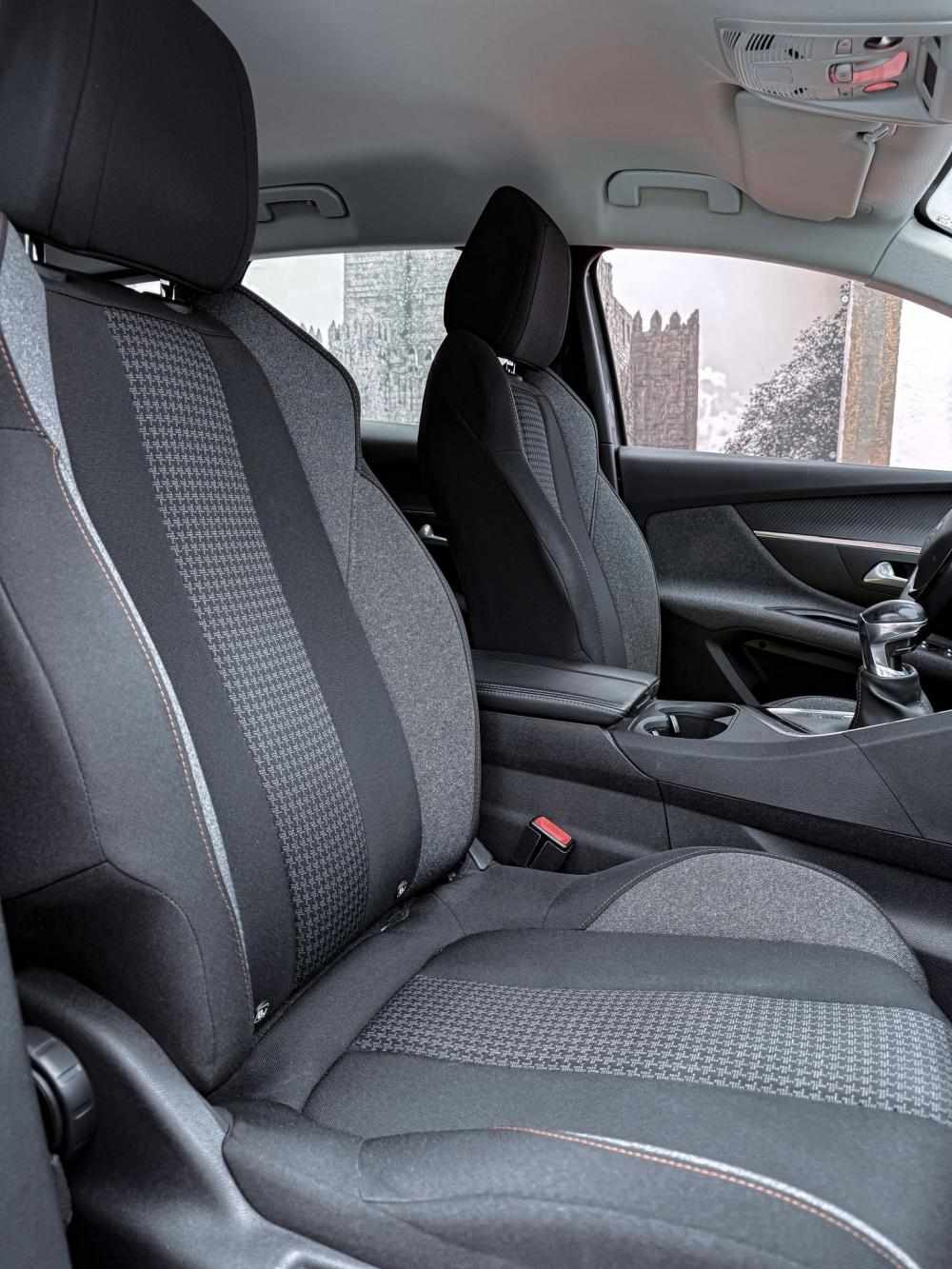peugeot-3008-2022-diesel-1499cc