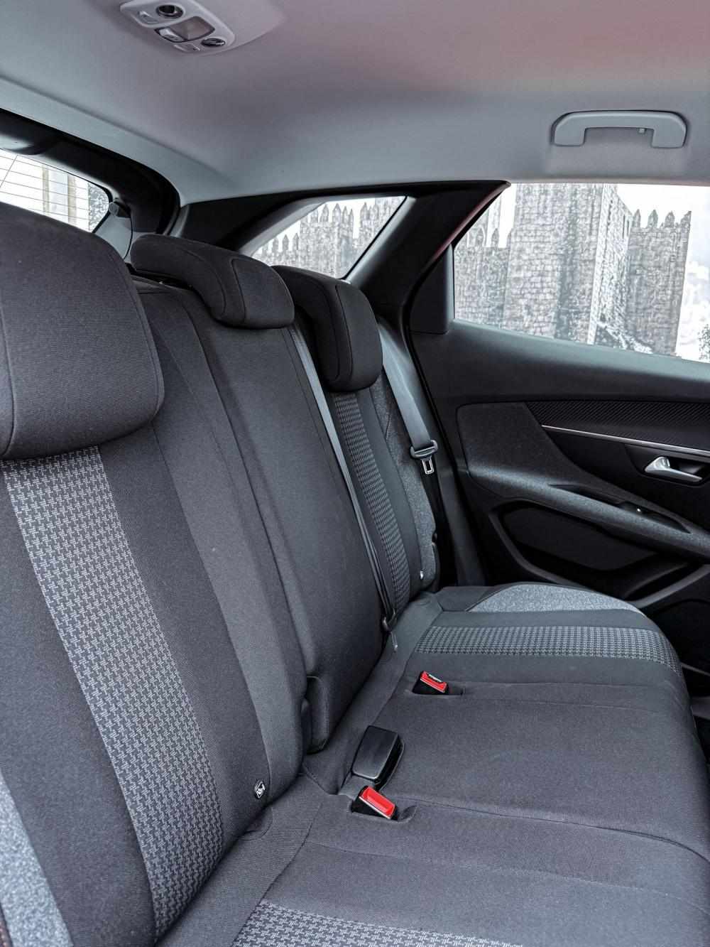 peugeot-3008-2022-diesel-1499cc