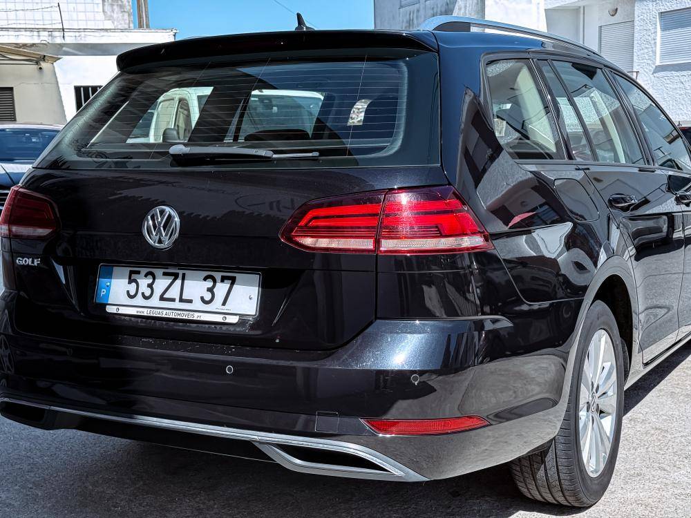 volkswagen-golf-variant-2019-diesel-1598cc