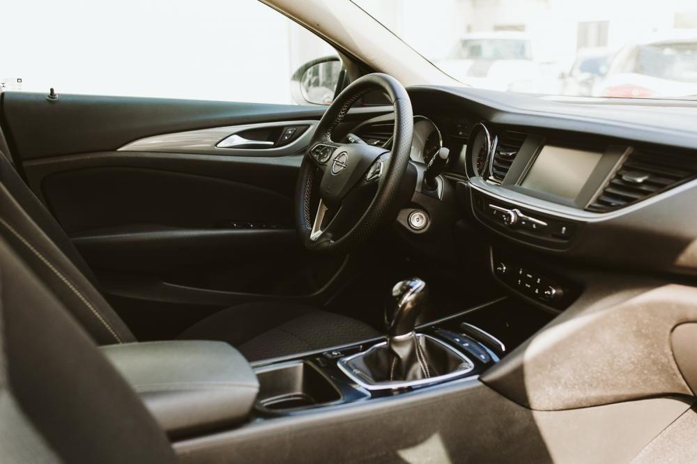 opel-insignia-sports-tourer-2019-diesel-1598cc