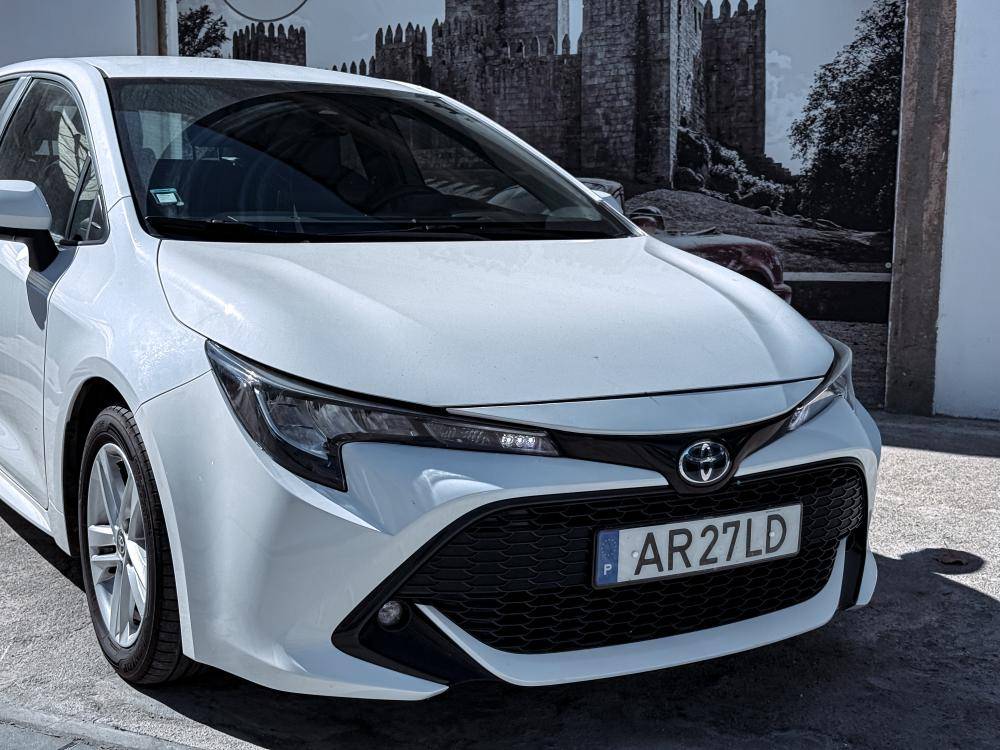 toyota-corolla-2022-hibrido-a-gasolina-1798cc