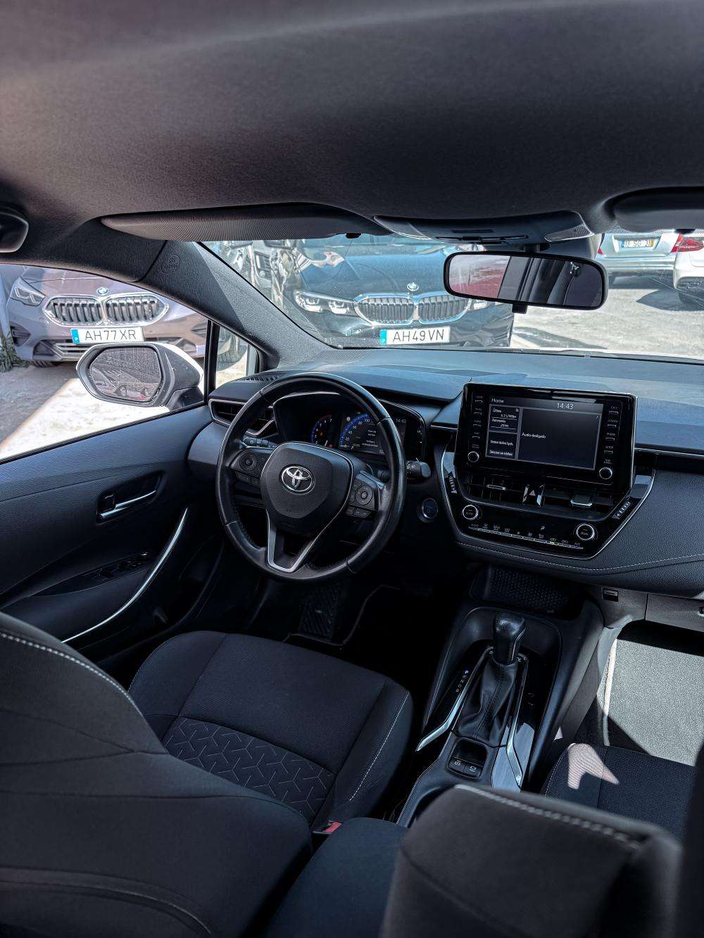 toyota-corolla-2022-hibrido-a-gasolina-1798cc