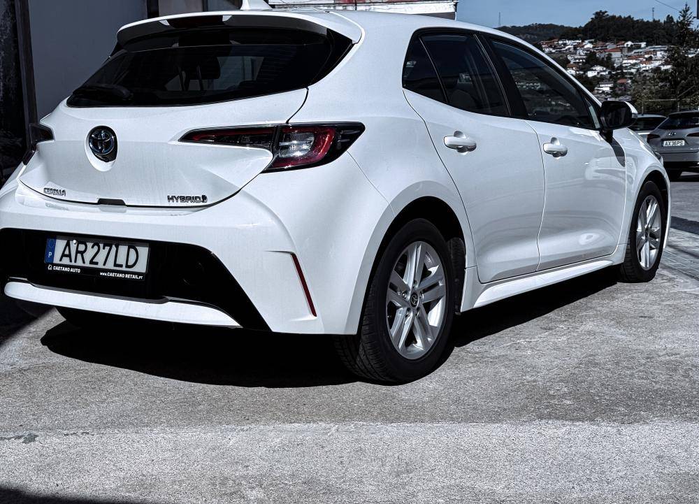 toyota-corolla-2022-hibrido-a-gasolina-1798cc