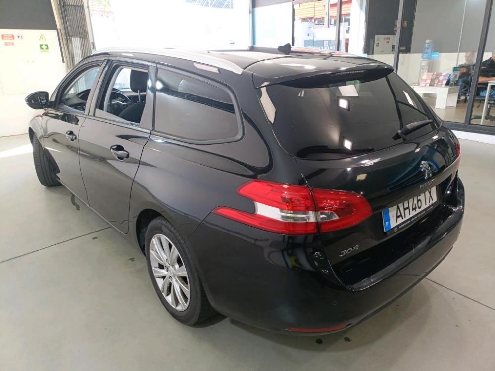 peugeot-308-sw-2021-diesel-1499cc