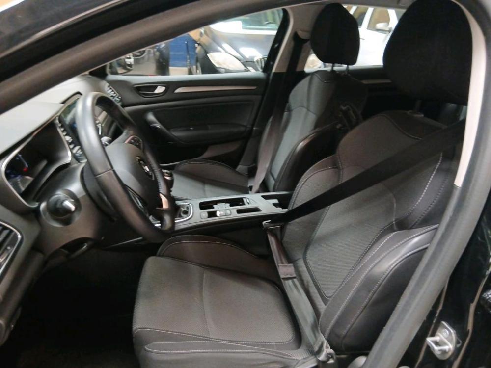 renault-megane-sport-tourer-2023-diesel-1461cc