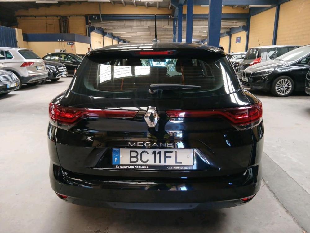 renault-megane-sport-tourer-2023-diesel-1461cc