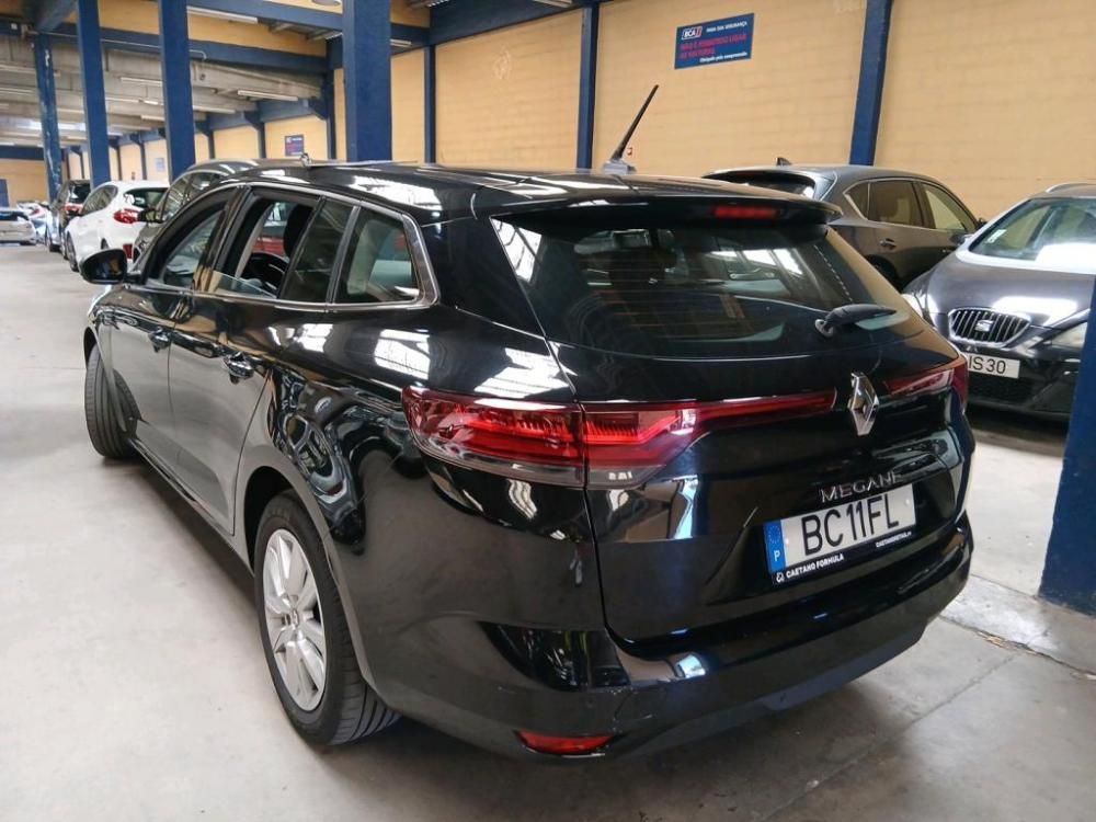renault-megane-sport-tourer-2023-diesel-1461cc