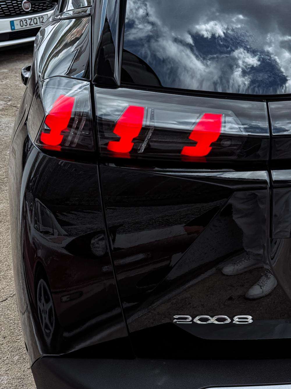 peugeot-2008-2022-diesel-1499cc