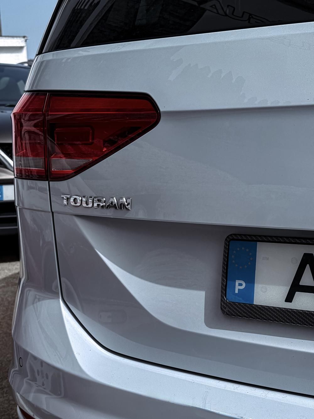 volkswagen-touran-2018-diesel-1598cc
