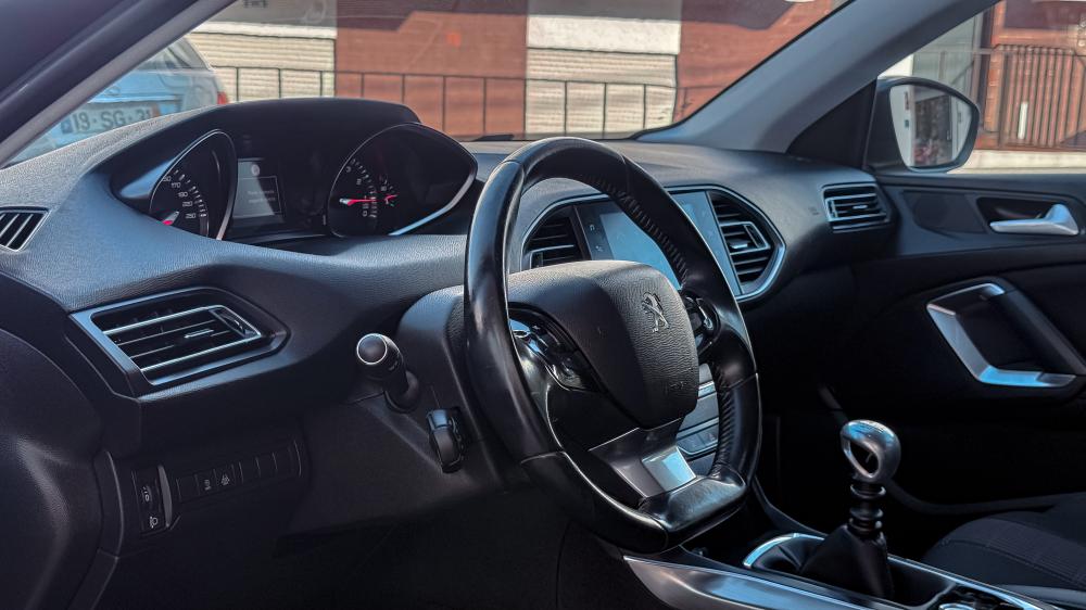 peugeot-308-2019-gasolina-1199cc