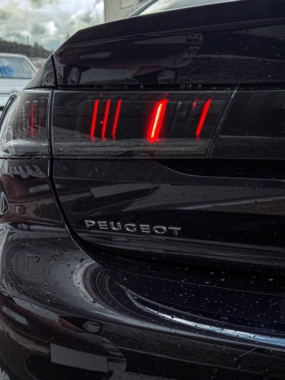 peugeot-508-2022-hibrido-a-gasolina-1598cc