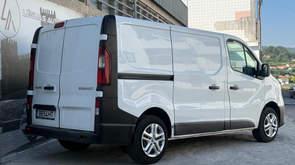 renault-trafic-2019-diesel-1598cc