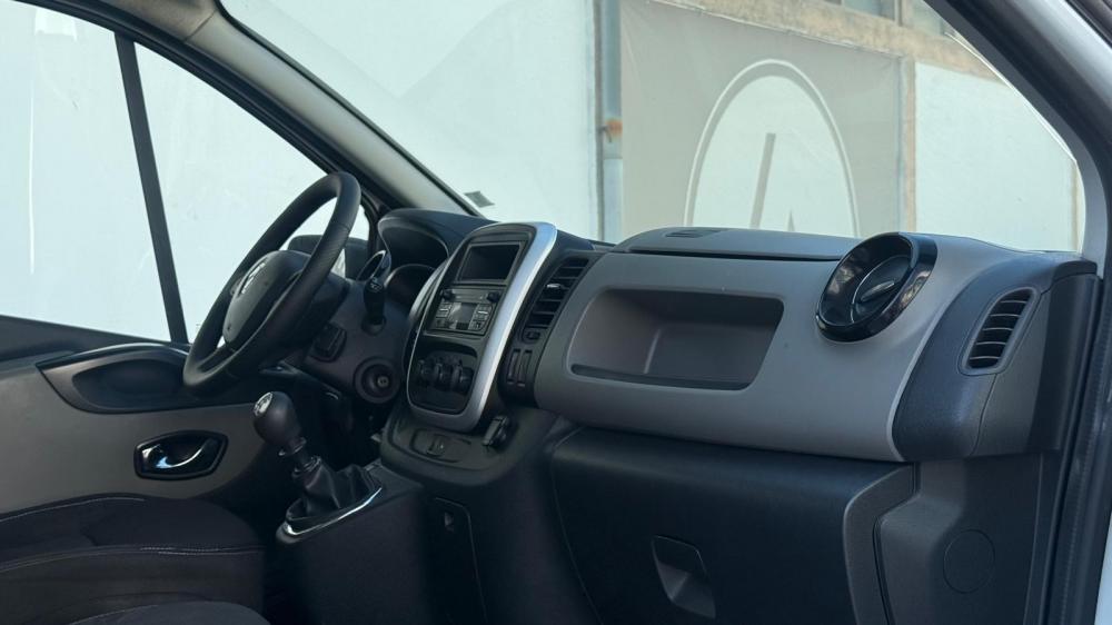 renault-trafic-2019-diesel-1598cc